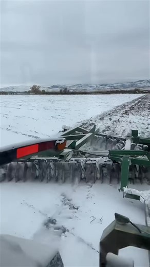 406Farmer on Instagram: "From a couple years ago #montana #406farmer #farming #viral #johndeere #farm #bigtractorpower #winter #snow"
