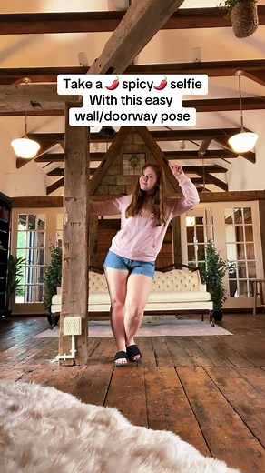 Easy Spicy Selfie Pose Ideas for Boudoir Photography