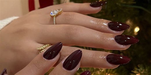 22 December Nail Ideas to Try, From Bow-Wrapped Manis to Icy Chrome Tips