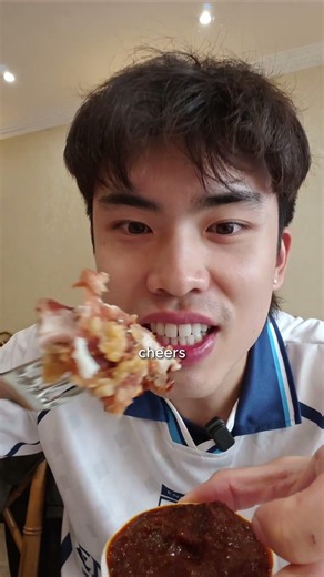 Habis berapa makan di London?