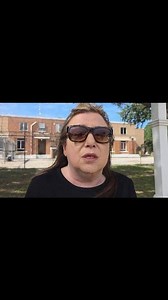 Mother of Eric Perez, 40, speaks outside Duval County Jail where her son was pronounced dead just hours earlier. | Corpus Christi Crónica