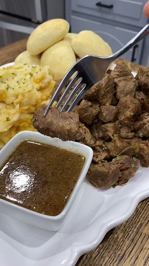 Delicious Crockpot Beef Tips Recipe