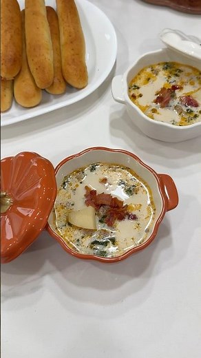 The perfect fall soup! Zuppa Toscana #zuppatoscana #cozyseason #soupseason #comfortfood