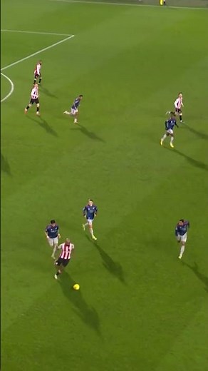 GOALKEEPER FROM OUTTA NOWHERE!