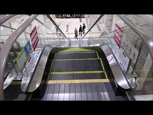イオンタウン上里のエスカレーター