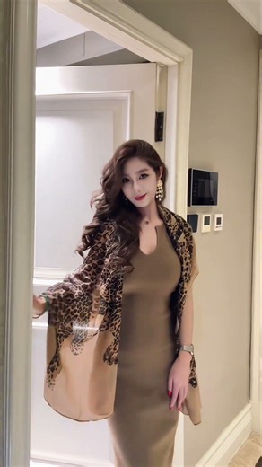 野心一直是女性引以为傲的标志#豹纹穿搭 #豹纹裙子穿搭 #丝巾穿搭暴击 #豹纹气质穿搭 #咖色豹纹穿搭