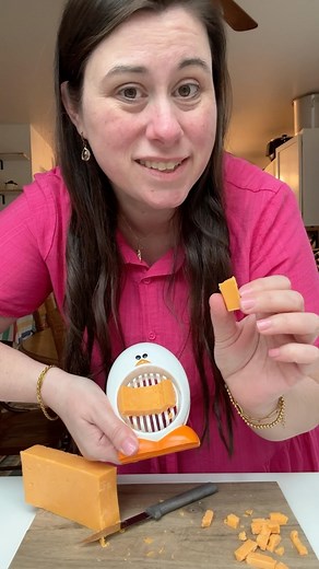 3.6K views · 4.2K reactions | Note: this does not work with soft cheeses like Brie. #cheese ##cookingtips #cookinghacks #cooking #snack | Recipes From Michelle | Facebook