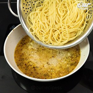 The best and quickest pasta with garlic and oil #pasta #recipeoftheday | Our Recipes