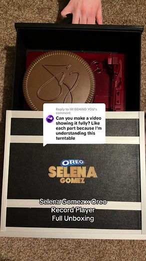 Unboxing the Selena Gomez x Oreo Record Player