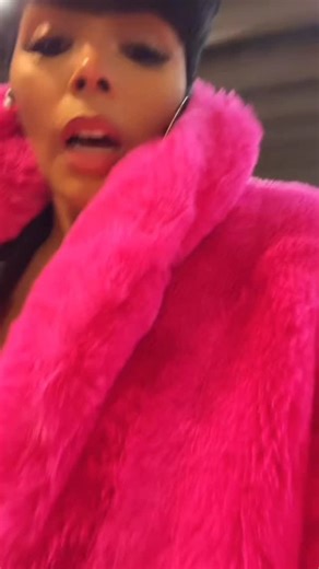 Joi-Lin Hunt on Instagram: "No off days when you’re the brand. Dress like your destination, not your departure.”✈️ Because excellence isn’t something you turn on for special occasions — it’s a lifestyle. The way you show up anywhere tells the world how serious you are about where you’re going. Whether it’s an airport, a business meeting, or a quick coffee run — represent yourself like your future self is already watching. You are the brand. You are the standard. You are the investment. So move l