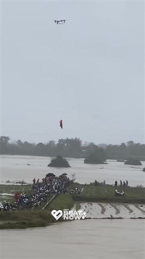 Drone cỡ lớn đã được sử dụng để sơ tán người dân tại Eao Eakar Daklak -CBT- #ComCom | Đơn vị Tác Chiến Điện Tử Comrade Commissar