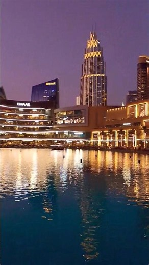 🌆 Wait for it... Burj Khalifa looks absolutely magical this evening!