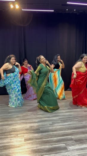 Team Naach on Instagram: "@quadros_andrea + 4 powerhouse students just crushed one of our most LOVED choreos! 👏 Online Class is LIVE🚨 Join from anywhere and master our most viral choreo. 🗓️ 16th August 🕰️ 9am IST 📍 Online on Zoom 💌 To register: Click the link in bio or DM us! #teamnaach #teamnaachchoreo #chuttamalle #dance #workshop #reel #danceclass #offline #mumbai #malad #students #teacher #showcase #online #zoom #danceworkshop #viral #oneloveteamnaach"