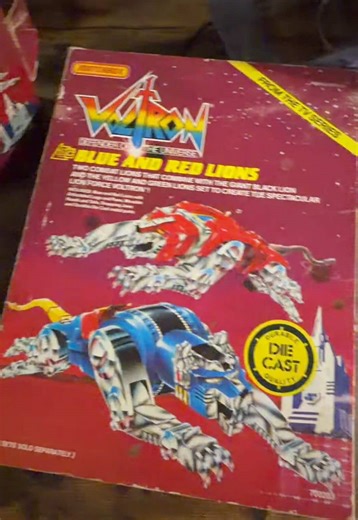 Found these vintage Matchbox Voltron lions and had to take the risk. Paid $50… #r#resellert#thriftfindsv#vintagetoysv#voltronebayreseller