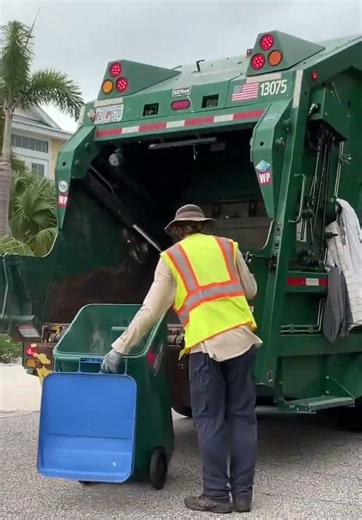 Waste pro ez pack rear loader!