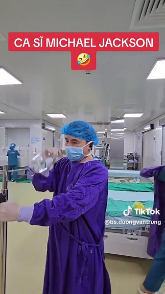 Bác sĩ Dương Văn Trung trên TikTok