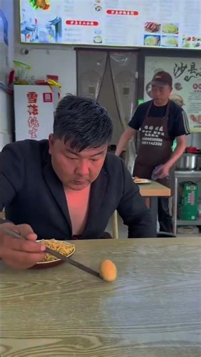 पहली बार चॉपस्टिक इस्तेमाल की 😅#shortsfeed #viral #trendingshorts