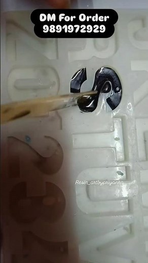 How I Pour Resin in Keychain Mold | Step by Step Process 🎨