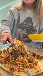 13K views · 1.8K reactions | 燎 This Taco Pasta Bake is next-level comfort food. Cheesy, saucy, and SO good I was literally scraping the dish clean 襤 ⚡️ The full recipe drops TOMORROW SAVE this now so you don’t miss it! Tag your pasta + taco loving bestie ‍♀️ and tell me… would you eat this for dinner tonight?  #TacoPastaBake #EasyDinnerRecipes #FamilyFavoriteMeals #CheesyPastaRecipe #WeeknightDinner | Samantha Mullino | Facebook