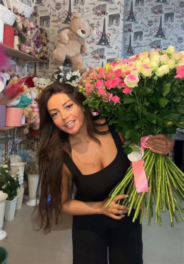 flowers trend: Nini Gorgidze & friends floral moments