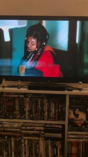 Project Power: 5 minutes of a superpower anyone?