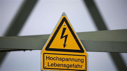Mann bei Arbeitsunfall in Umspannwerk schwer verletzt – Stromausfall in NRW-Stadt