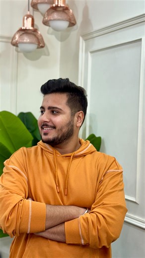 PARTH CHADHA♠️ on Instagram: "Vitamin C use karna chahte ho but irritation ka darr? 👀 Then this might be your sign 👇 Dot & Key 10% Vitamin C + E with 5% Niacinamide ✨ ✔️ Super lightweight ✔️ Non-sticky ✔️ Absorbs quickly Beginners ke liye kaafi safe 💛 Skin ko bright kare ✨ Dark spots fade karne mein help kare 🎯 Aur woh healthy glow de jo sab notice kare 😍 Did the Betadine test 🧪 And the difference was CLEAR 🔥 Oxidation proves it’s active ✔️ If you’re starting with Vitamin C, simple, effec