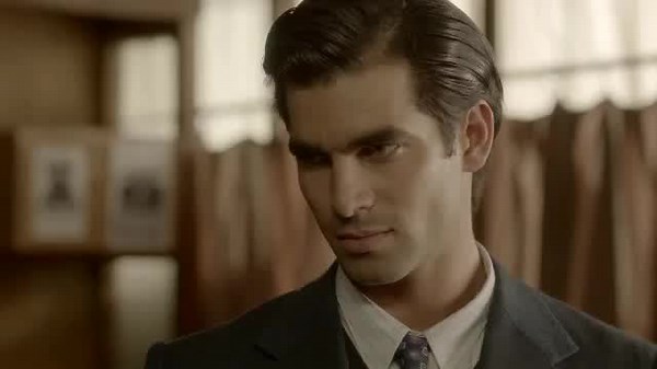 The Time in Between (TV Series 2013–2014)
