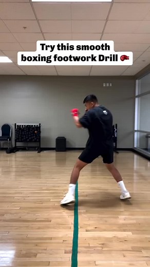 Smooth footwork to make your boxing artful 🔥🥊 Credit - @learn2scrap Follow @arenaofhighlights For More #boxing #boxingfootwork #footwork #footworkdrills #boxingworkout #boxeo #boxingcoach #boxe #boxingmotivation #boxingtrainer | arenaofhighlights