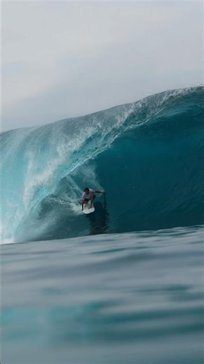 One of the best surfing of the year 2025 #shots #surf #viral