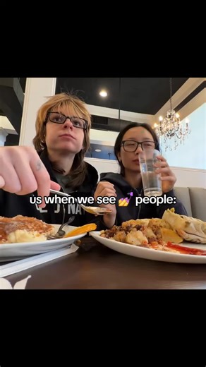 "TROY SIVANN" HELP MEEE #izzyandemma #emmafuente #izzyperez #turtlewit... | Troye Sivan