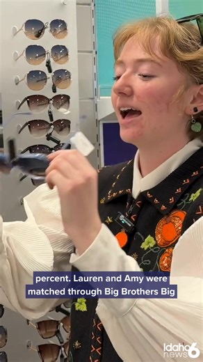 Before the doors officially open to the new Nordstrom Rack at The Village at Meridian, it is giving back to a group of local students.🛒 Link to full story --> https://www.kivitv.com/news/local-news/in-your-neighborhood/meridian/local-students-get-shopping-spree-to-celebrate-new-nordstrom-rack-opening #NeighborhoodNews #ShoppingSpree #VillageMeridian | Idaho News 6