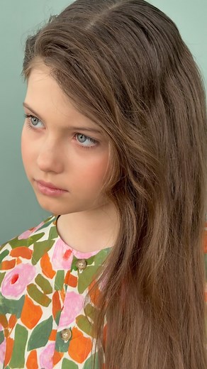 ANGELINA KRETOVA RUSSIAN MODEL on Instagram: "Eyes 冀 @top.young.russian.kids"