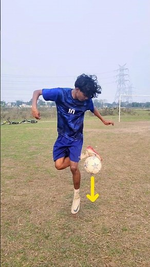 Football freestyle tutorial 🥵🔥#shots #football #freestyle #tutorial #viral @abeshsports