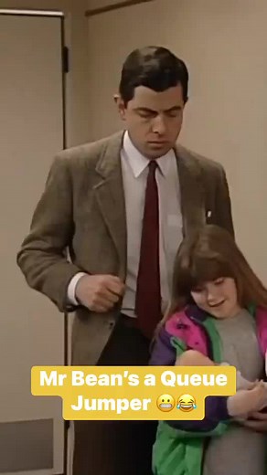 Skipping the Line the Bean Way - Hilarious Queue Jumping by Mr. Bean