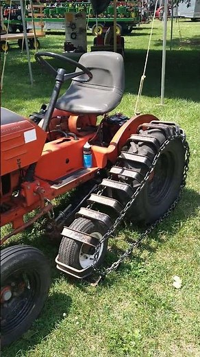 power King 1614 on tracks cool vintage machinery