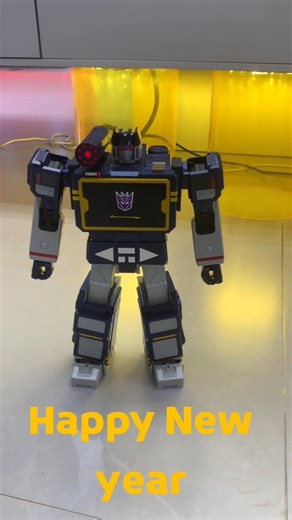 Happy New Year 2026! 🎆 Robosen Soundwave Auto-Conversion Protocol.