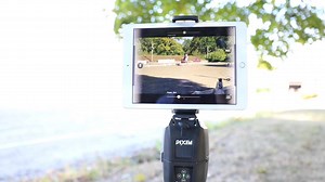 Film yourself during hours :-) It rotates your camera/phone/tablet over 360°, it zooms in and out automatically. And you can take live remote lessons through the internet! It works indoors and outdoors... horses, sport, conferences, pastors, dancers...🐴👨‍🏫🐶⛸🥋🤺⛹️‍♂️🎾💃🕺 | PIXEM 2 - by MOVE 'N SEE