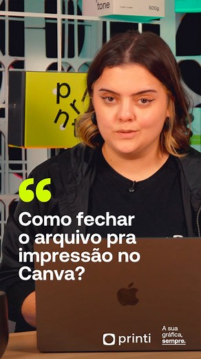 Printi - A sua gráfica, sempre. on Instagram: "Você faz suas artes no Canva? Tudo bem, a gente te ensina a preparar seu arquivo para imprimir. Neste vídeo a Printi mostra o passo a passo de como usar o Canva, ajustar o gabarito Canva e garantir uma impressão perfeita. Você vai aprender os segredos para não errar na exportação e como deixar sua arte pronta para materiais como convite de casamento, cartões, flyers e muito mais. Também respondemos as dúvidas mais comuns de vocês, como: “como posso 