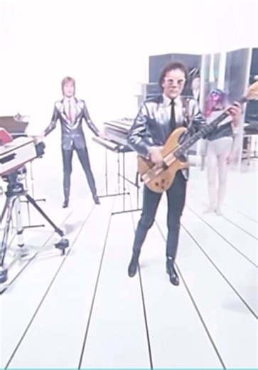 August 1 1981 - history was made. Can you remember the name of the group? #musicfacts #80svibes #retroclassic #onehitwonder #throwbacksongs