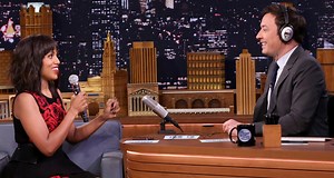Kerry Washington & Jimmy Fallon Sing It Out For ‘Tonight Show’s Whisper Challenge – Watch Here!