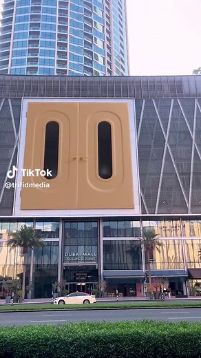 @Polaroid We created this video so you can notice us and write us a comment, please 🥺📸 #trifidmedia #fypシ゚viral #fypシ #viral #hacks #hackoftheday #tipsandtricks #polaroid #vfx #polaroids