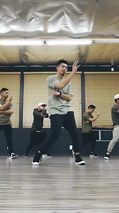 THIS JUST IN 🚨🐯⛩ New BONUS *Advanced* Class with Anthony Lee added this month on Kinjaz Dojo 4 Beginners… We love a throwback piece… 😏 Learn this piece! 📲 linktr.ee/thekinjaz #KinjazDojo #KinjazDojoForBeginners #Kinjaz #AnthonyLee #AnthonyLeeChoreo | The Kinjaz