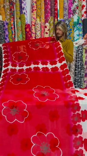 5 Saree Fabric That Makes You Slim!!#fashion #shorts #saree #sareefashion #trending #sareestyle