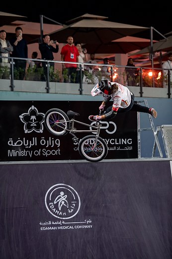 45K views · 1K reactions | 賂賂賂賂 Jiaqi Sun is used to the podium and Riyadh was no different, claiming silver in the Women Elite Park Final!  #BMX #Riyadh2025 | UCI BMX Freestyle | Facebook