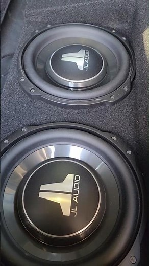 Testing JL Audio & Kicker Sound QUALITY!!! #loudbass #jlaudio #kickeraudio #soundsystem #basshead