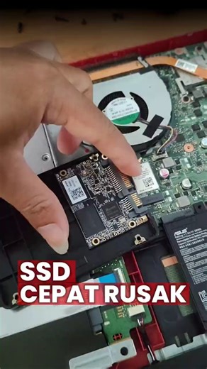 This is what an SSD looks like! It's not just a "black box" 💀 #shorts #reels #fyp