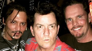 Johnny Depp, Charlie Sheen and Kevin Dillon Have 'Platoon' Reunion 30 Years Later: Pic!