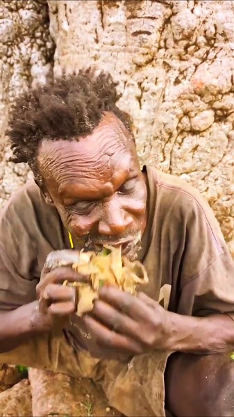 Grandpa Eats Nonstop! 😂🍲🔥 | African Village Life