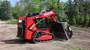 View how Manitou Track Loaders can help you clean up around the jobsite below 👇using a hydraulic hopper broom. Get attached to Manitou. #Manitou #EDGEAttachments #NorthAmerica #JobsiteHandled | Manitou across the world
